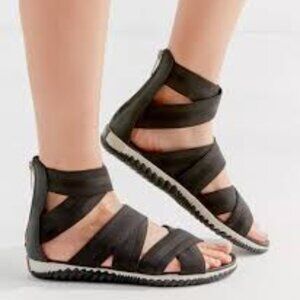 Sorel Out N About Plus Strap Black Sandal ** Sz 8